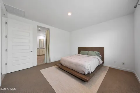 $669,900 | 98 East Leo Place, Chandler, AZ 85249