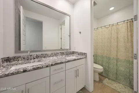 $669,900 | 98 East Leo Place, Chandler, AZ 85249