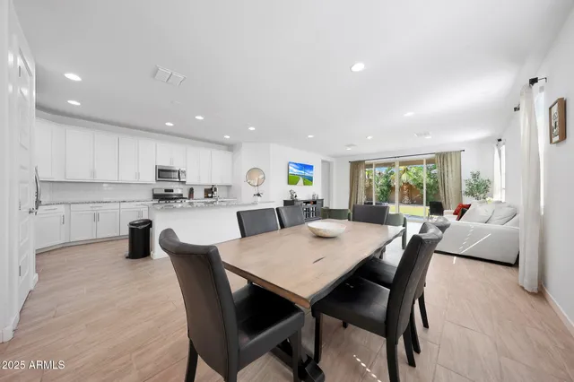 $669,900 | 98 East Leo Place, Chandler, AZ 85249