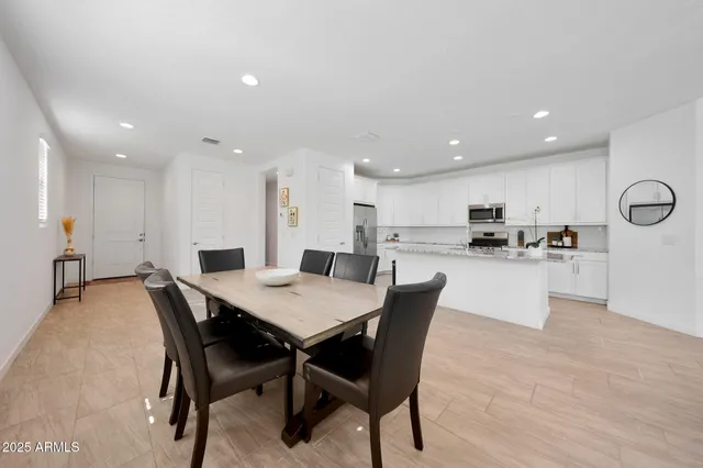 $669,900 | 98 East Leo Place, Chandler, AZ 85249