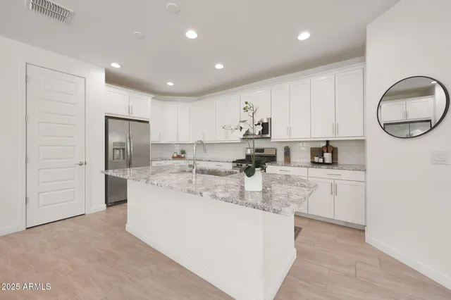 $669,900 | 98 East Leo Place, Chandler, AZ 85249