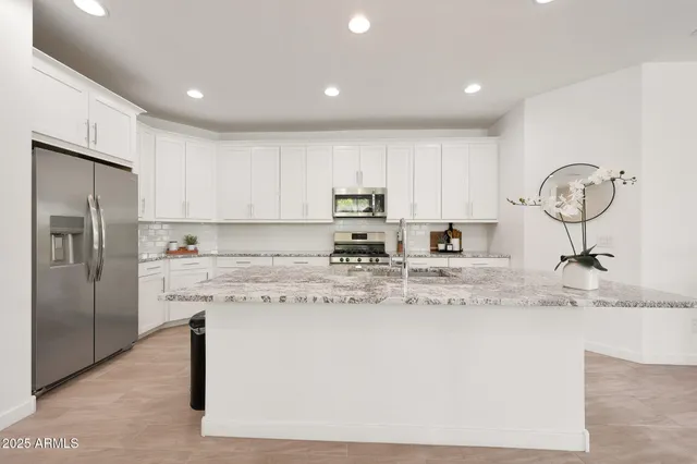 $669,900 | 98 East Leo Place, Chandler, AZ 85249