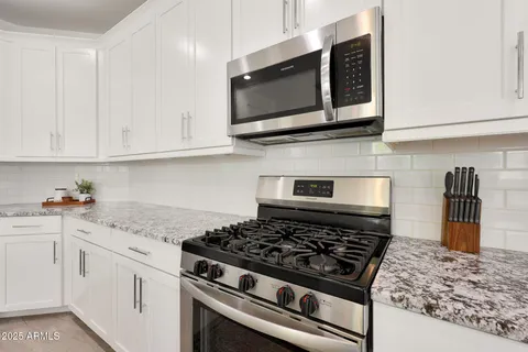 $669,900 | 98 East Leo Place, Chandler, AZ 85249