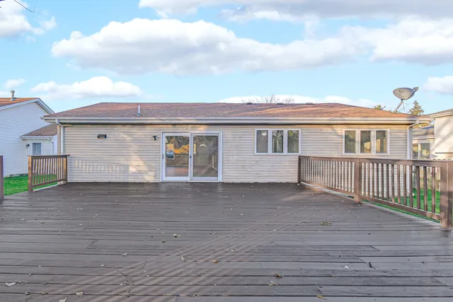 $279,900 | 186 Cedarwood Drive, Steger, IL 60475