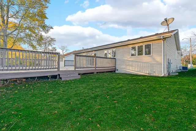 $279,900 | 186 Cedarwood Drive, Steger, IL 60475