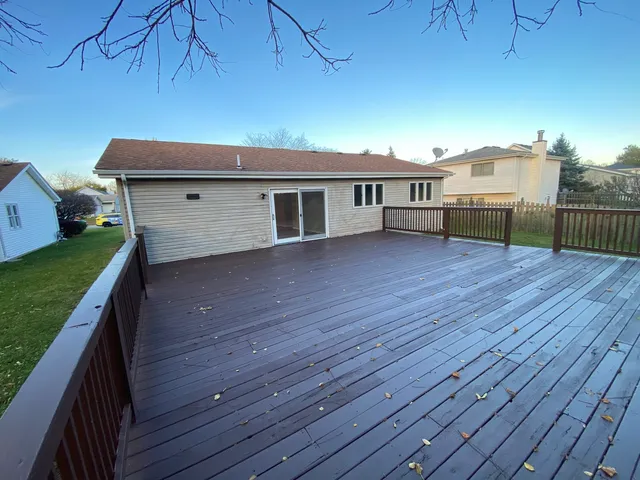 $279,900 | 186 Cedarwood Drive, Steger, IL 60475