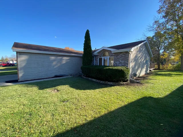 $279,900 | 186 Cedarwood Drive, Steger, IL 60475