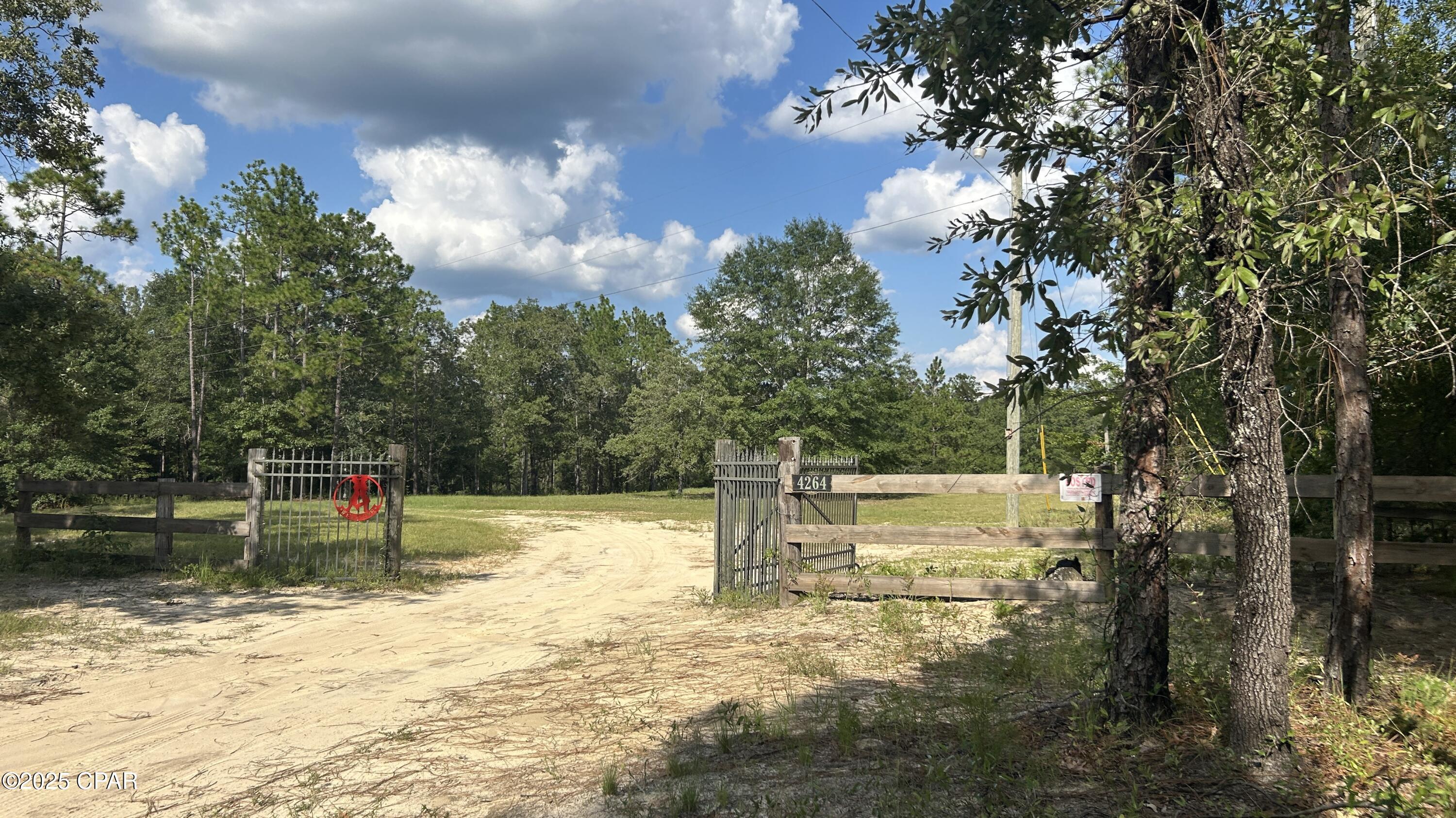 4264 Cleveland Road Baker, FL 32531 - Photo 5 of 36