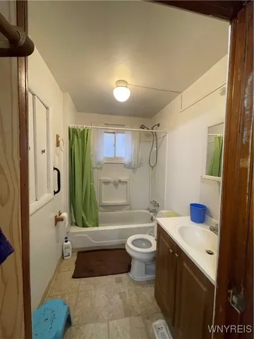 $1,300 | 226 Longnecker Street, Buffalo, NY 14206