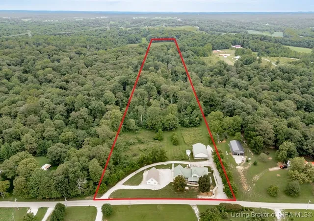 $575,000 | 798 East Brown Road, Pekin, IN 47165