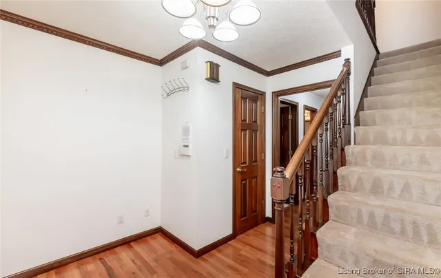 $575,000 | 798 East Brown Road, Pekin, IN 47165