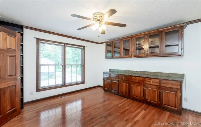 $575,000 | 798 East Brown Road, Pekin, IN 47165