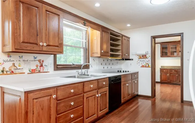 $575,000 | 798 East Brown Road, Pekin, IN 47165