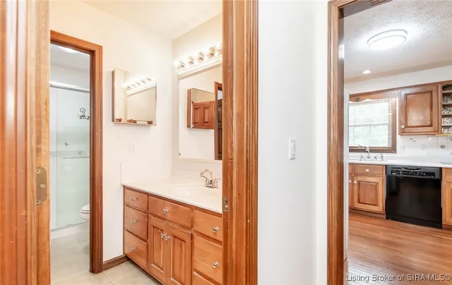 $575,000 | 798 East Brown Road, Pekin, IN 47165