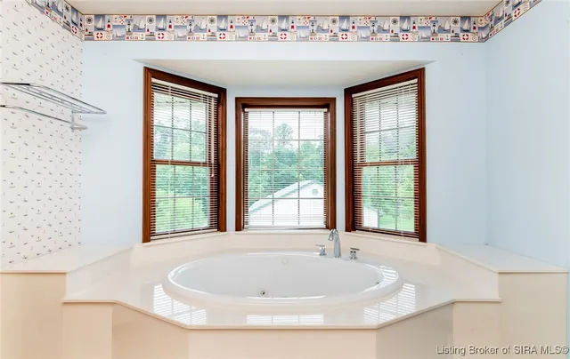 $575,000 | 798 East Brown Road, Pekin, IN 47165