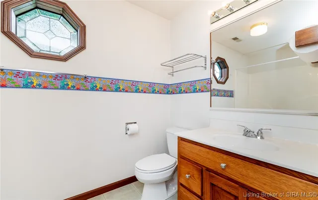 $575,000 | 798 East Brown Road, Pekin, IN 47165