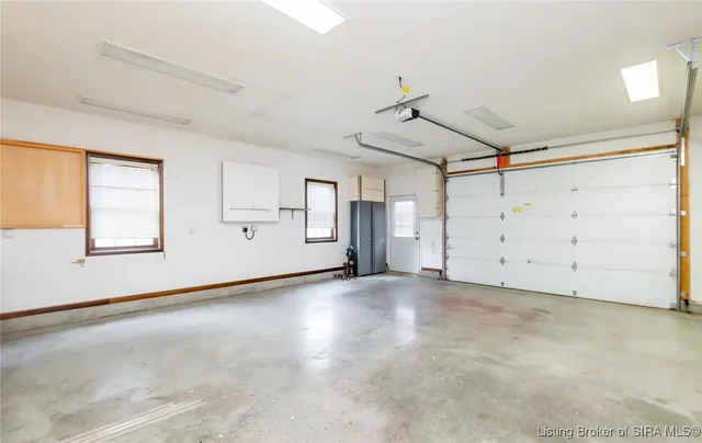 $575,000 | 798 East Brown Road, Pekin, IN 47165