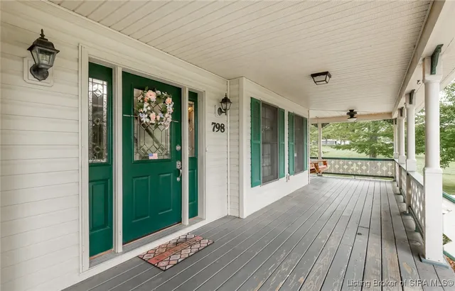 $575,000 | 798 East Brown Road, Pekin, IN 47165