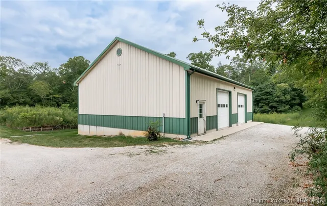 $575,000 | 798 East Brown Road, Pekin, IN 47165