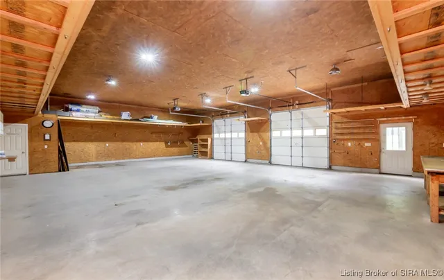 $575,000 | 798 East Brown Road, Pekin, IN 47165