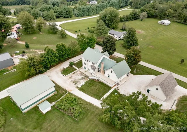 $575,000 | 798 East Brown Road, Pekin, IN 47165