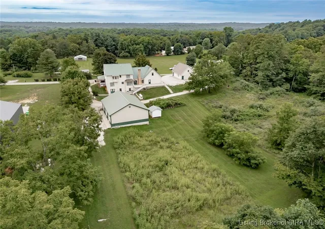 $575,000 | 798 East Brown Road, Pekin, IN 47165