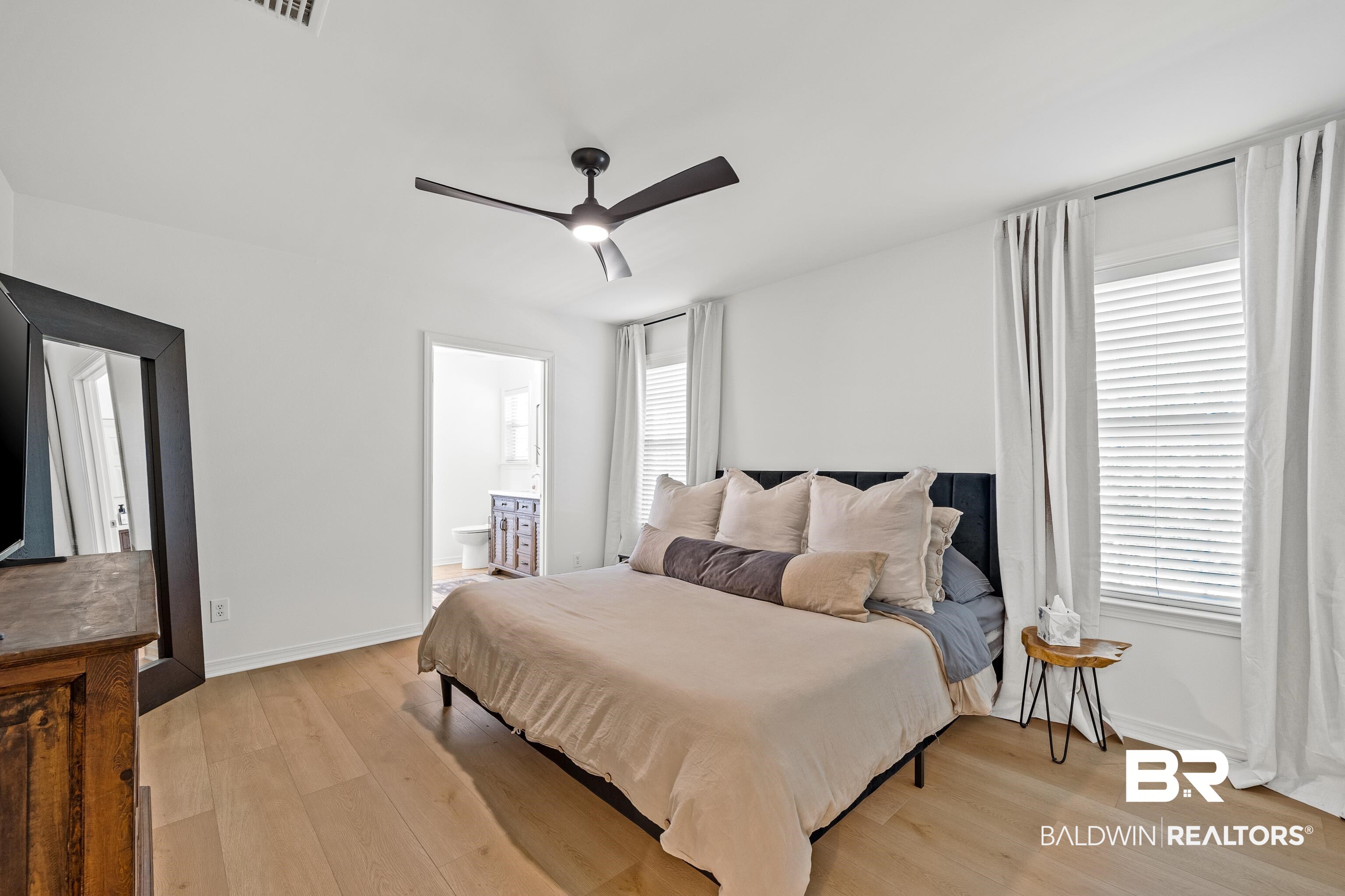 142 Kemper Lane Fairhope, AL 36532 - Photo 14 of 24 Primary Bedroom