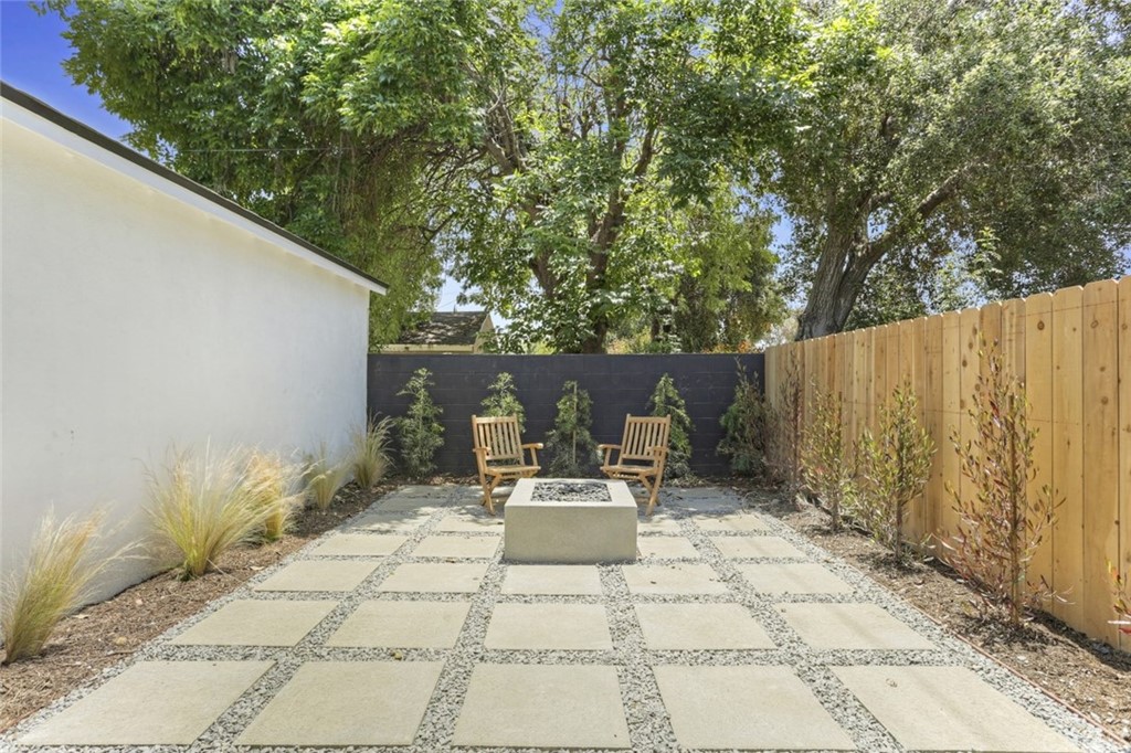 2589 El Sol Avenue Altadena, CA 91001 - Photo 25 of 28 a view of outdoor sitting area with furniture in backyard