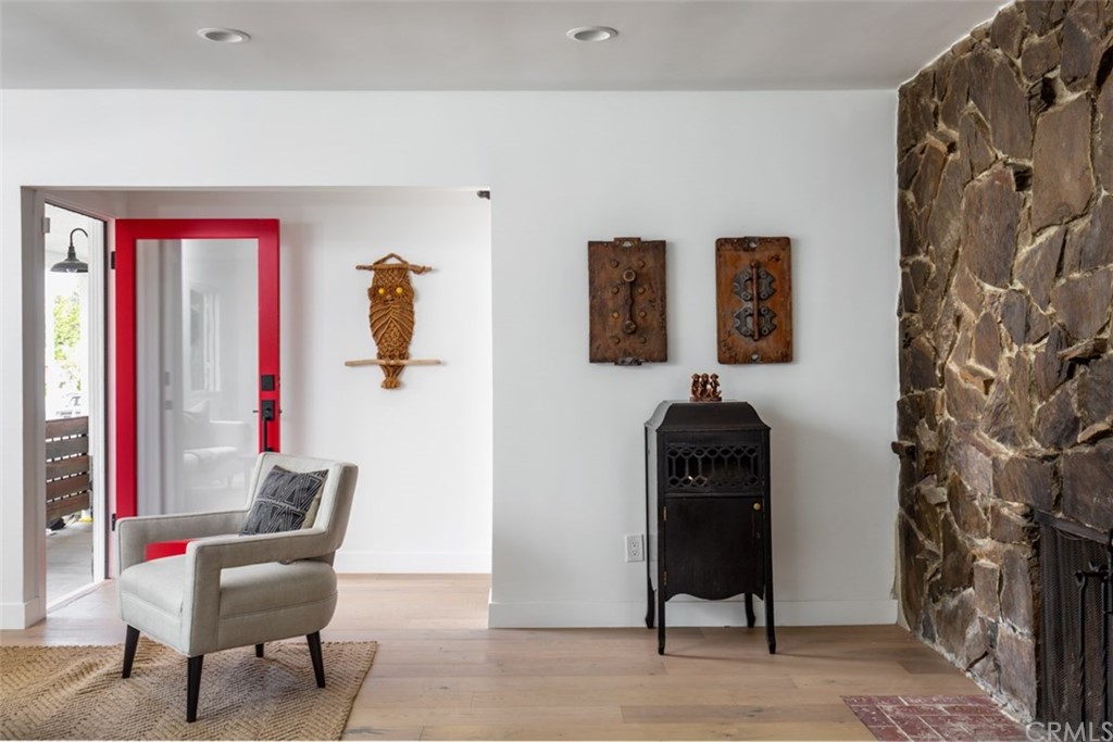 2589 El Sol Avenue Altadena, CA 91001 - Photo 3 of 28