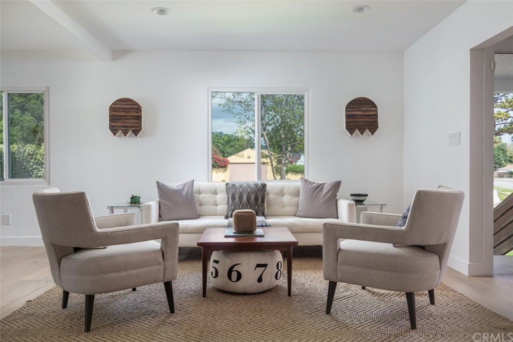 2589 El Sol Avenue Altadena, CA 91001 - Photo 4 of 28 a dining room with furniture and a window