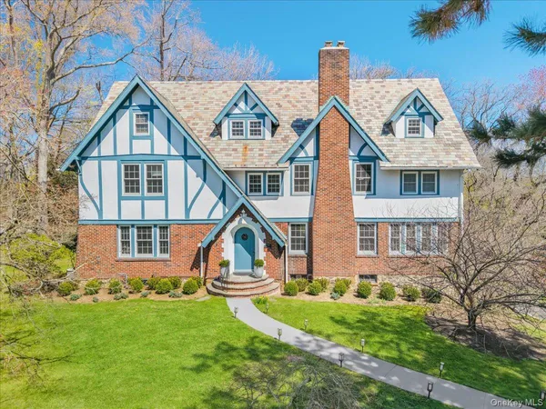 $2,175,000 | 107 Crawford Terrace, New Rochelle, NY 10804
