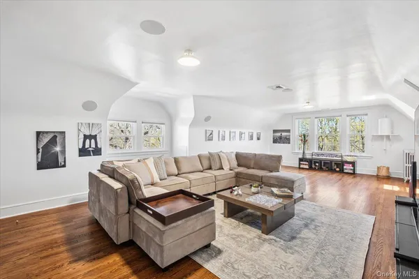 $2,175,000 | 107 Crawford Terrace, New Rochelle, NY 10804