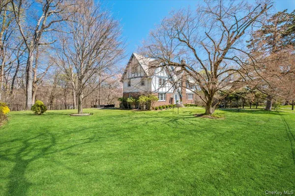 $2,175,000 | 107 Crawford Terrace, New Rochelle, NY 10804