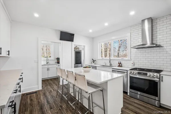 $2,175,000 | 107 Crawford Terrace, New Rochelle, NY 10804