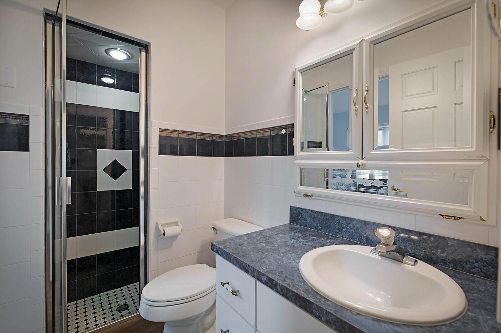 1472-1538 E Road Loxahatchee, FL 33470 - Photo 28 of 42 GUEST BATH