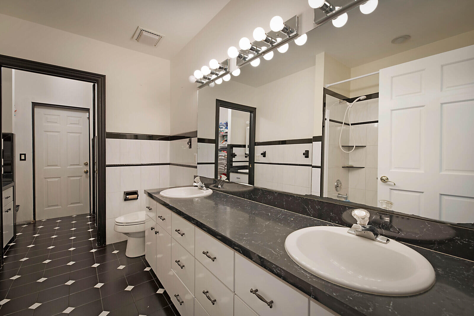 1472-1538 E Road Loxahatchee, FL 33470 - Photo 35 of 42 GUEST BATHROOM & CABANA BATHROOM