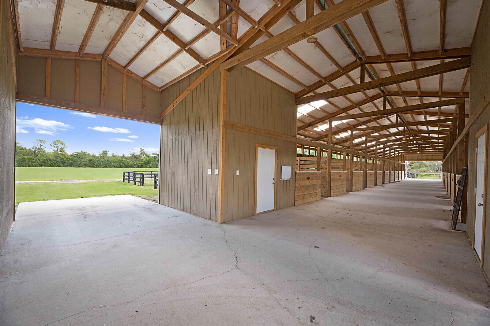 1472-1538 E Road Loxahatchee, FL 33470 - Photo 8 of 42 40 STALLS