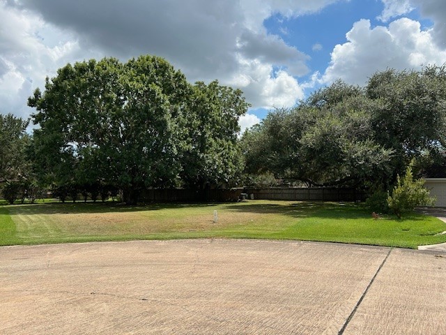 33307 Whiting Street Fulshear, TX 77441 - Photo 2 of 6 a view of a tennis court