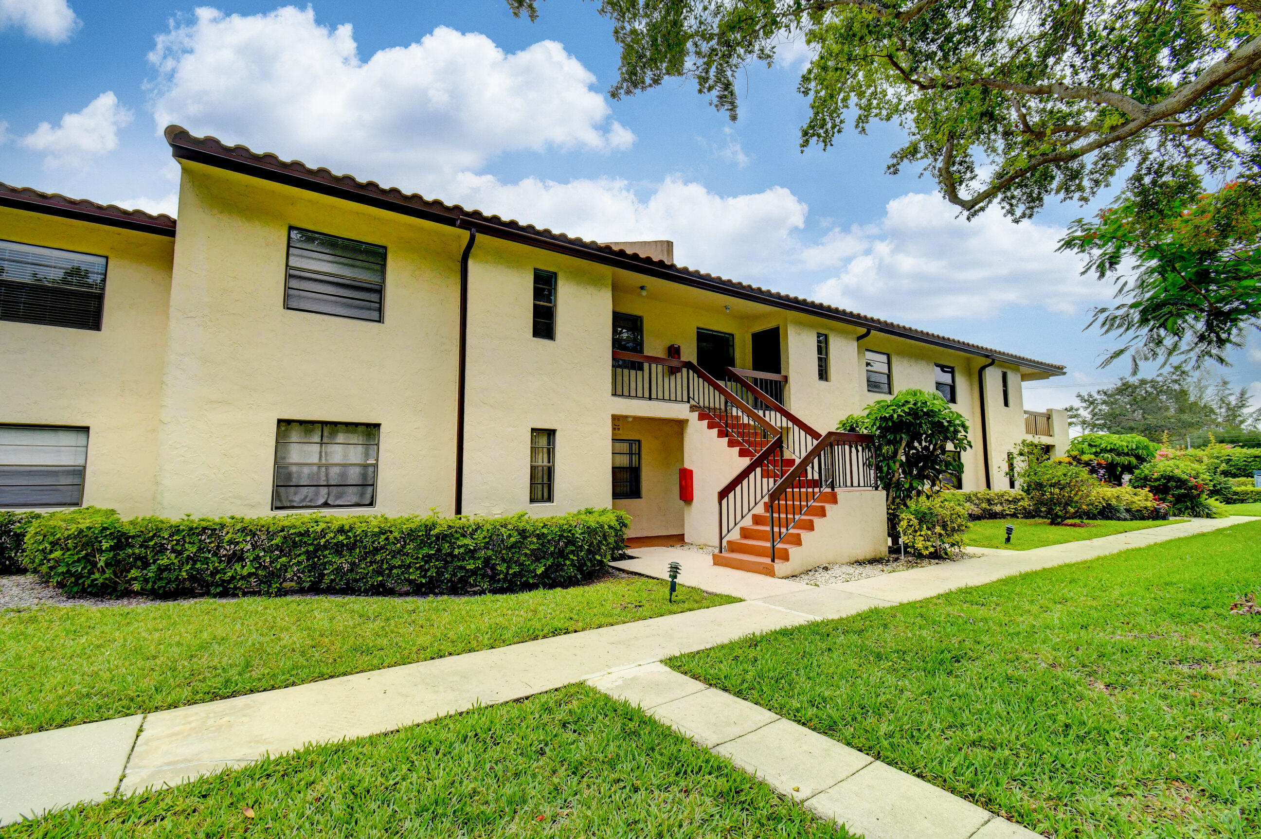 21851 Arriba Real, Unit 9J Boca Raton, FL 33433 - Photo 2 of 43 01_dsc_1364_5_6_7_8