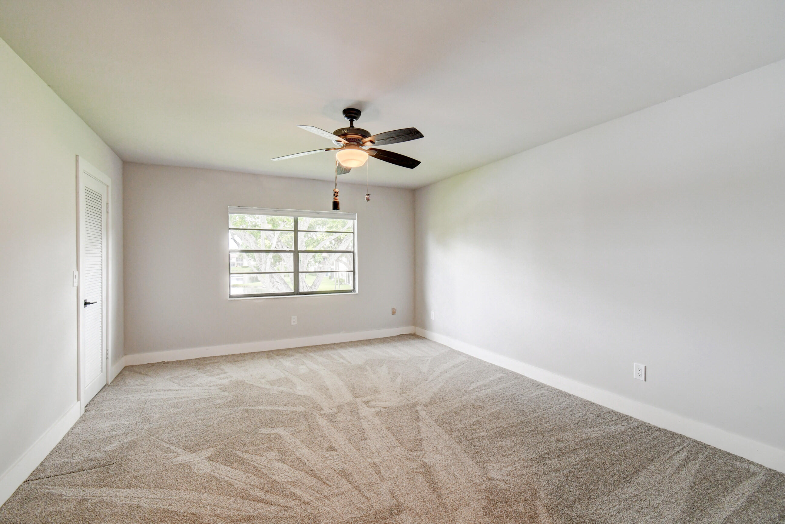 21851 Arriba Real, Unit 9J Boca Raton, FL 33433 - Photo 21 of 43 MASTER BEDROOM