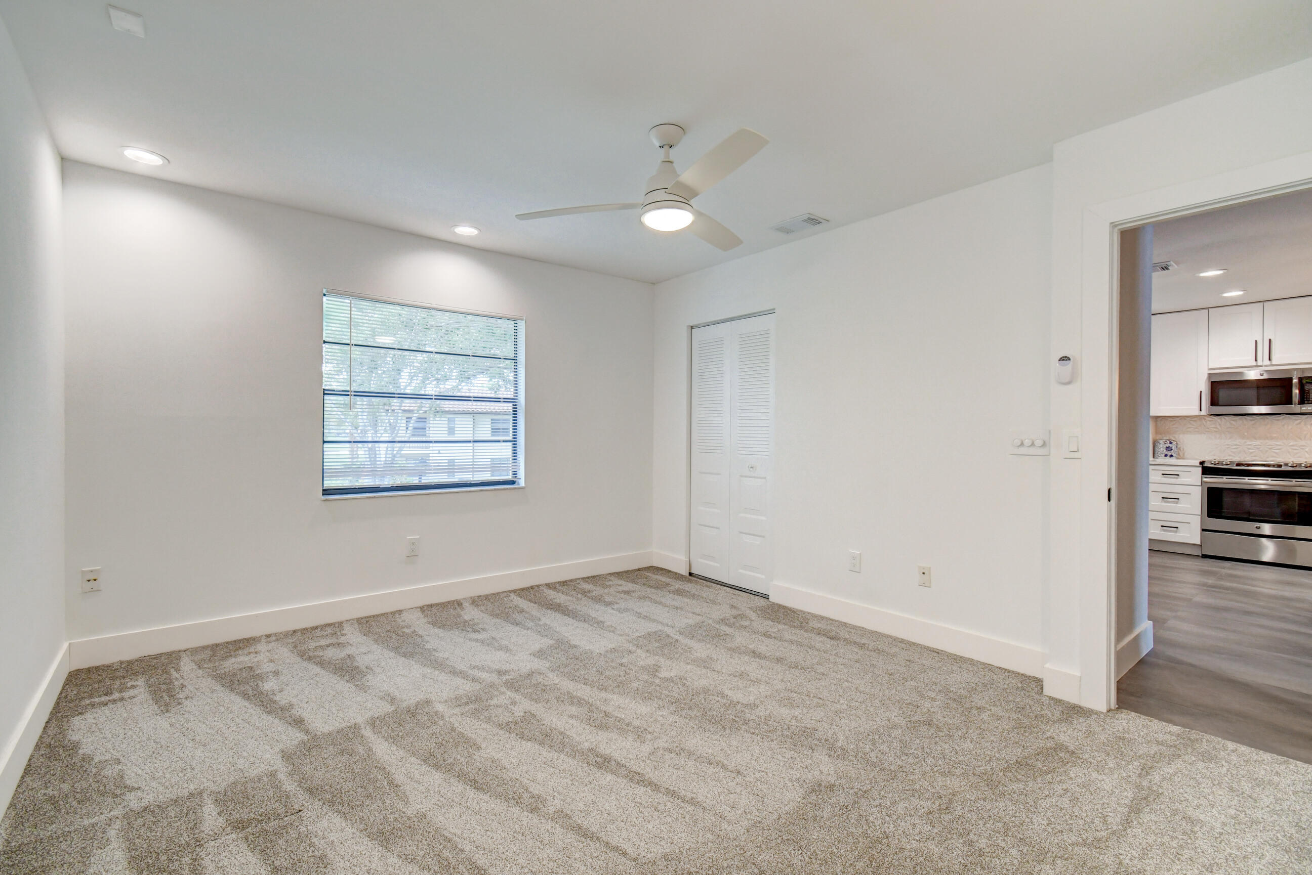 21851 Arriba Real, Unit 9J Boca Raton, FL 33433 - Photo 25 of 43 GUEST BEDROOM RECESSED LIGHTS