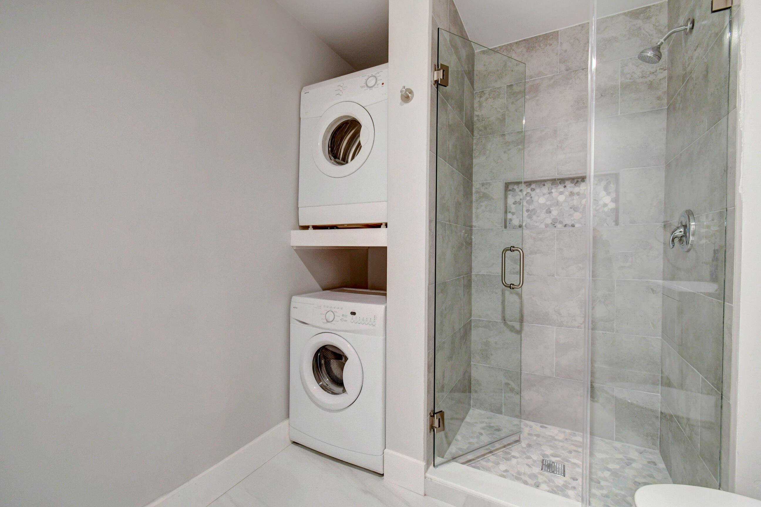 21851 Arriba Real, Unit 9J Boca Raton, FL 33433 - Photo 29 of 43 LAUNDRY TOWER