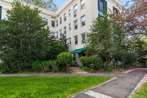 $315,000 | 1 Brooklands, Unit GB, Bronxville, NY 10708