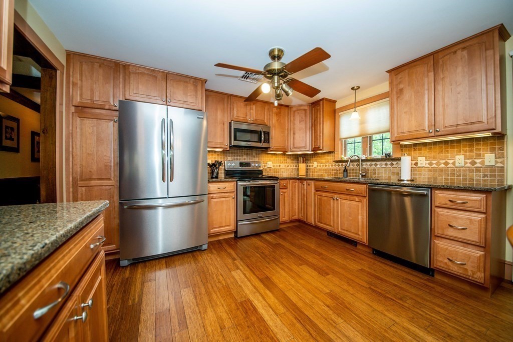 10 Bullock Road Freetown, MA 02702 - Photo 10 of 42 Gallery Image 10