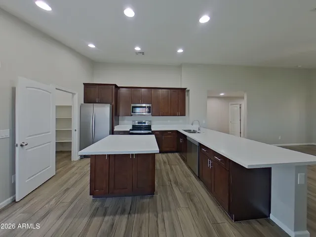 $2,219 | 2854 East Roeser Road, Phoenix, AZ 85040