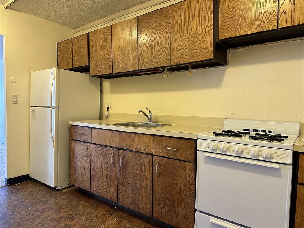 44 Washington Street, Unit 311 Brookline, MA 02445 - Photo 3 of 10