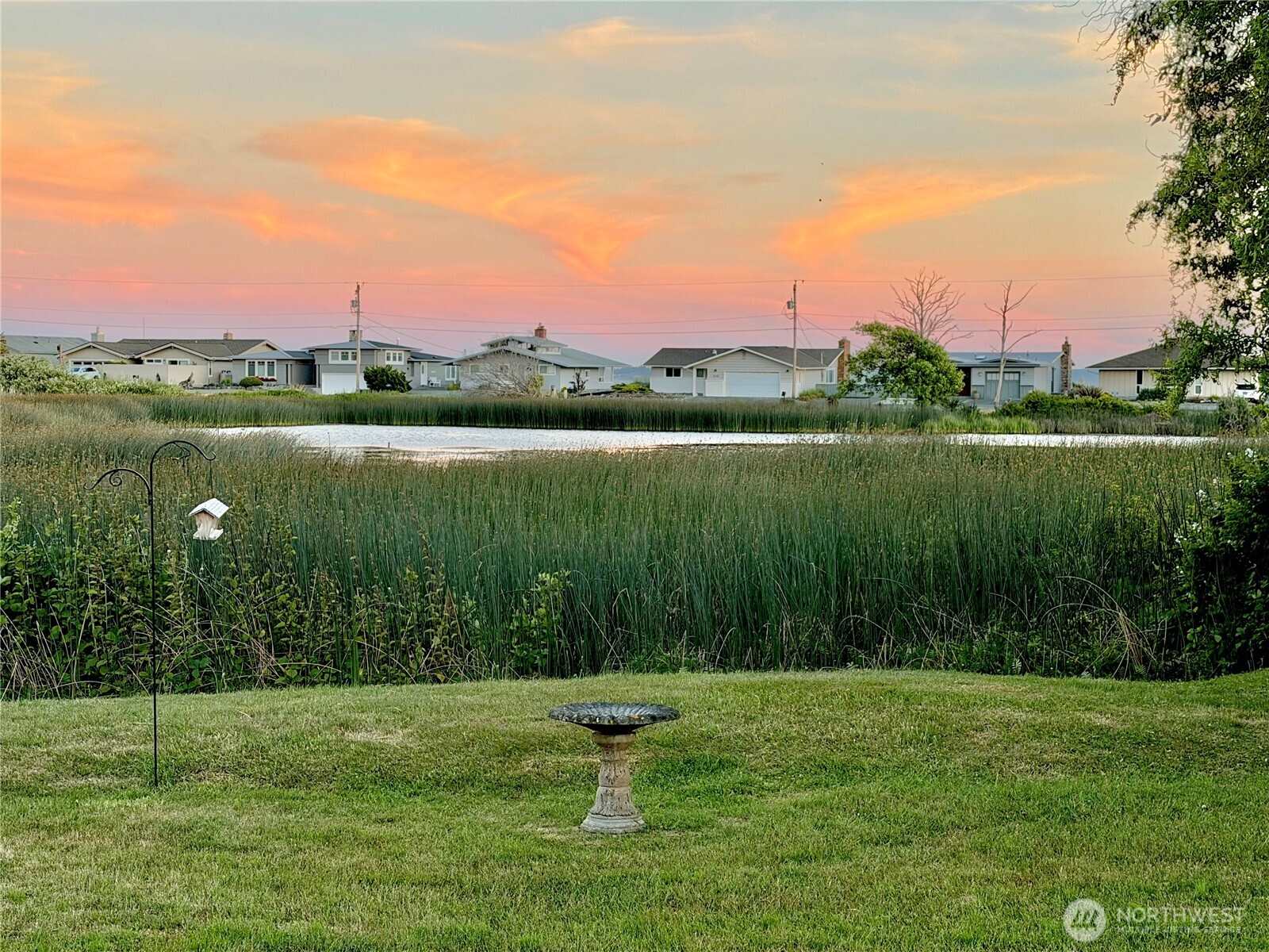 214 Lighthouse Way Freeland, WA 98249 - Photo 32 of 36