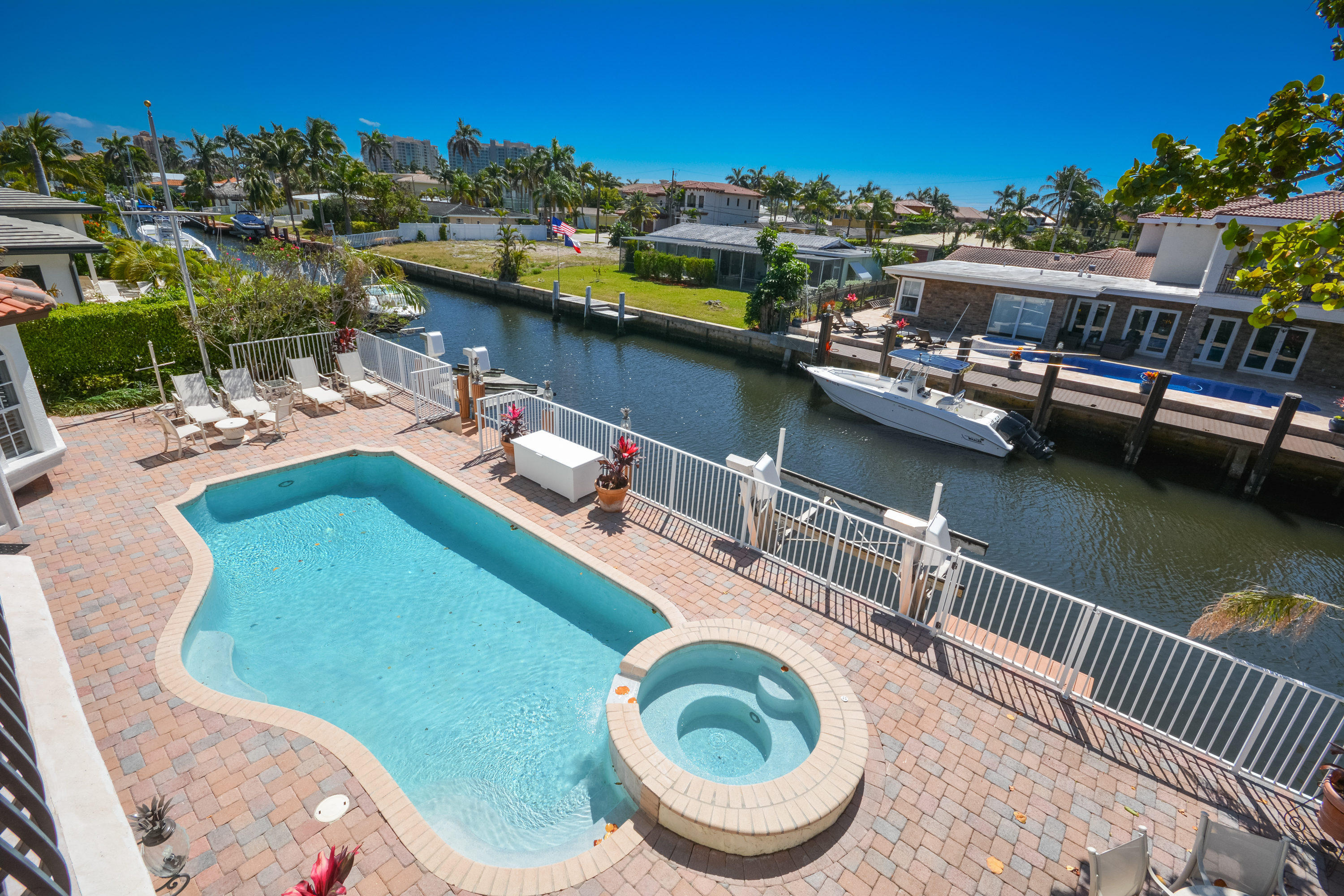 772 Northeast 71st Street Boca Raton, FL 33487 - Photo 9 of 42 25699499_10414301_25