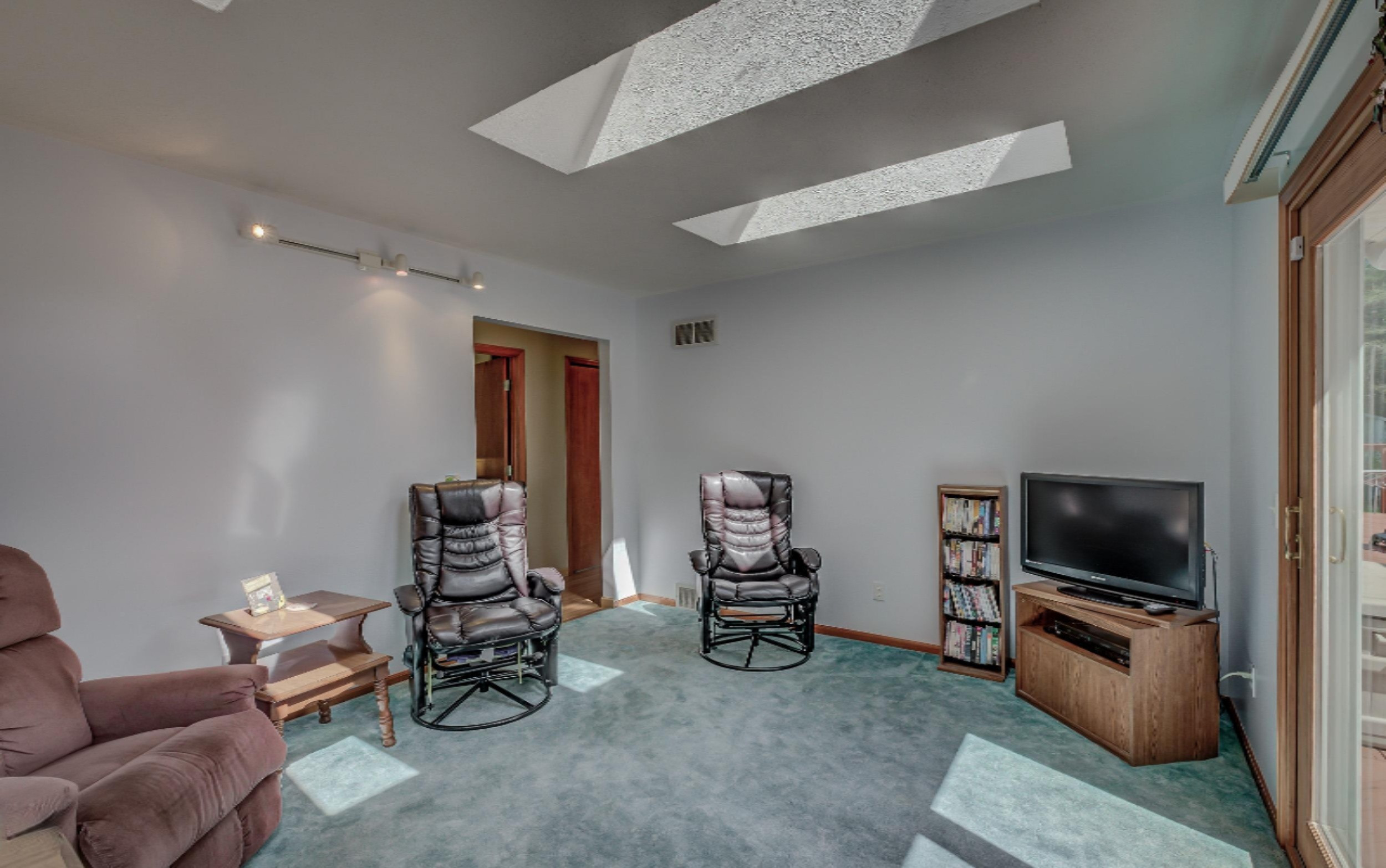 6207 Long Lake Road Belding, MI 48809 - Photo 17 of 46 Family Room Photo 2