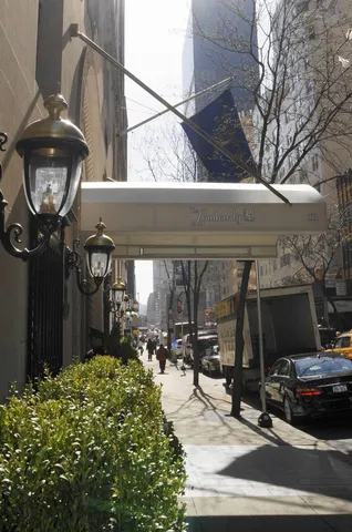 a view of a garage with sitting area